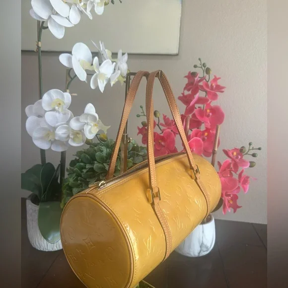 Louis Vuitton Monogram Vernis Papillon bag - Picture 3 of 17